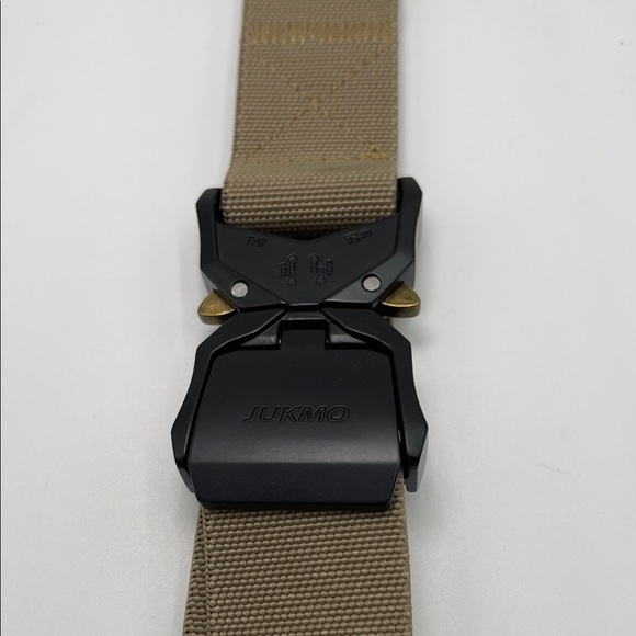 NWOT Jukmo Tan Adjustable Tactical Belt with Black Buckle - Picture 2 of 4